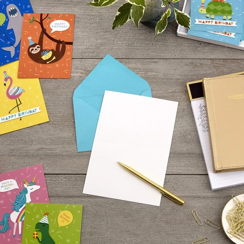 Vista 3 de Hallmark Surtido de tarjetas de cumpleaños para niños, 48 y 20 tarjetas con sobres