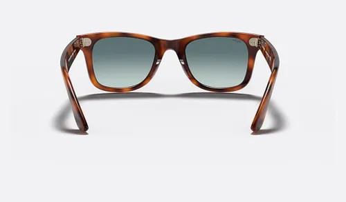 Vista 6 de Ray-Ban RB4340 WAYFARER - Gafas de sol para hombres y mujeres + paquete con kit de cuidado de gafas de cortesía de diseñador iWear, Rojo HavanaAzul