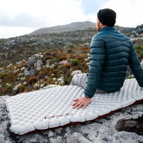 Vista 6 de Naturehike - Colchoneta ultraligera aislada con R5.8, colchón inflable de doble acolchado de 3.2 pulgadas para camping, senderismo, escalada