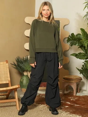 Vista 25 de Design by Olivia Sudadera básica suave y cómoda de cuello redondo para mujer, ropa de otoño