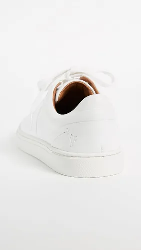 Vista 4 de Frye Ivy Tenis de encaje bajo para mujer, hechos de cuero italiano suave y vintage con plantilla moldeada extraíble, forro de cuero y suelas de goma