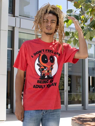 Vista 2 de Marvel Deadpool Dont Feel Like Being an Adult - Camiseta para adultos Rojo brezo