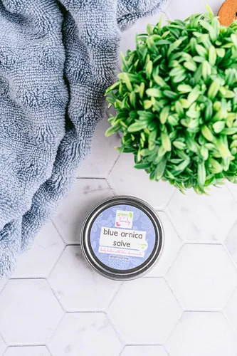 Vista 6 de Crema de árnica con aceite de cáñamo para hidratar la piel seca – Fórmula de árnica y caléndula