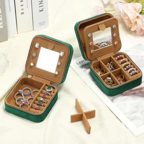 Vista 5 de Organizador de joyas de viaje de terciopelo de felpa, caja de viaje con inicial bordada, organizador de aretes, collares, anillos, regalos