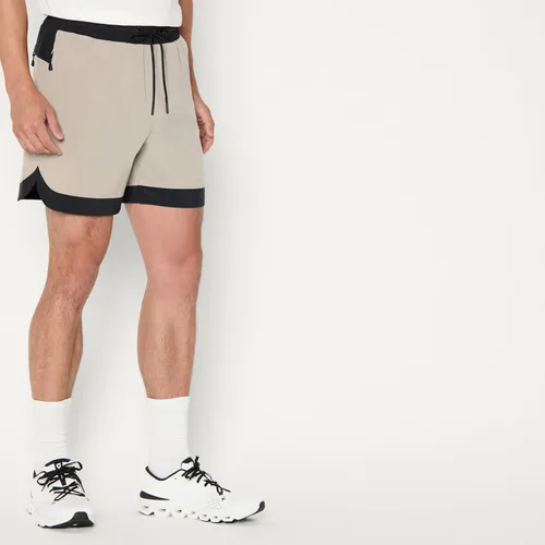 Vista 2 de Amazon Essentials Men's Athletic Performance Stretch Contrast Woven Gym Training Short with 6" Inseam
