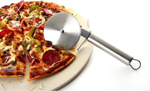 Vista 2 de Norpro Rueda de pizza de acero inoxidable, 3.25in/8cm