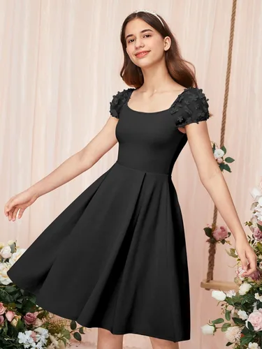 Vista 3 de WDIRARA Vestido de malla con apliques de malla con cuello cuadrado y dobladillo con volantes para niña