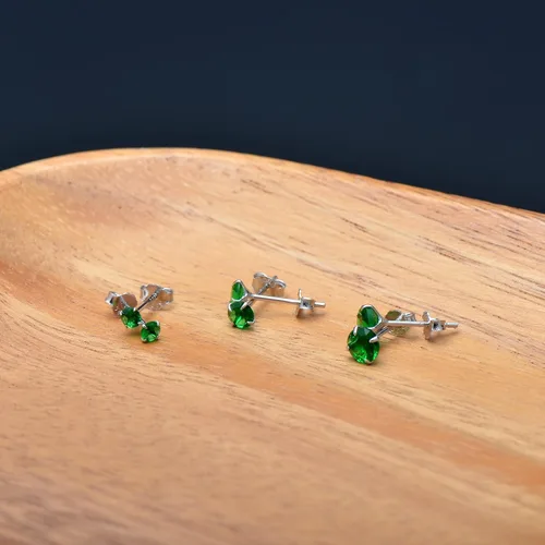 Vista 5 de Aretes de plata de ley con circonita cúbica verde esmeralda para mujer
