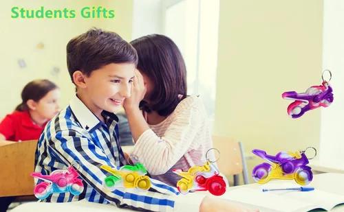 Vista 3 de Paquete de 24 llaveros a granel para motocicleta, regalos para niños y niñas, suministros de fiesta de cumpleaños, premio para estudiantes de verano