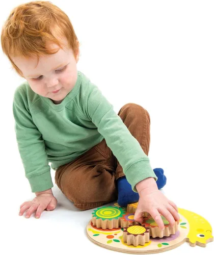 Vista 3 de Tender Leaf Toys - Remolinos de caracol - 6 engranajes de flores extraíbles, juego para niños pequeños y niños - Apilamiento de madera, camas