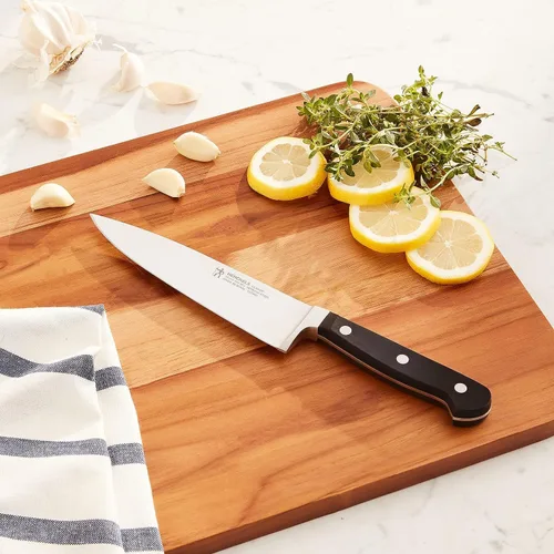 Vista 2 de HENCKELS - Cuchillo de chef clásico afilado de 6 pulgadas, diseño alemán informado por más de 100 años de maestría