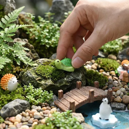 Vista 4 de Prudiut 60 piezas de mini figuras de animales de resina, 60 estilos para Animales multicolores