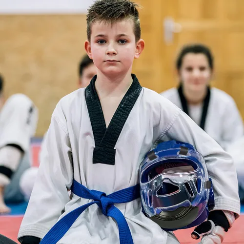 Vista 7 de Unomor Boxeo desmontable Taekwondo protector facial deportivo para niños y adultos Sparring Headgear 8.85 x 7.87 x 3.54 pulgadas