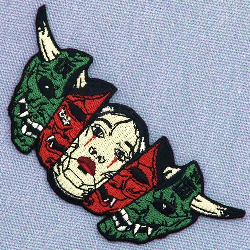 Vista 3 de Hannya Oni - Máscara bordada con apliques bordados, emblema para coser