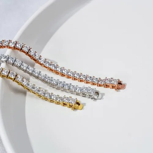 Vista 3 de Tienda Collection Pulsera de tenis de plata chapada en oro amarillo con circonita cúbica de elementos infinitos (0.197 in), 7.25 pulgadas