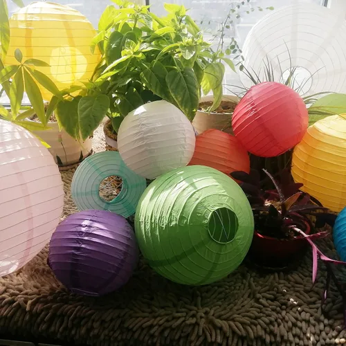 Vista 3 de Linternas de papel de estilo chino, juego de 5, adecuadas para decoración de fiestas (azul claro, 12 pulgadas)