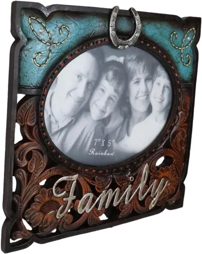 Vista 4 de Ebros Gift Rustic Western Family - Marco de fotos de piel sintética turquesa y resina de madera tallada, 7 x 5 pulgadas, con caballete trasero