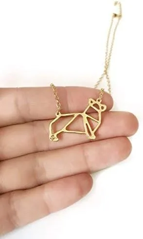 Vista 4 de Altitude Boutique Corgi, collar con colgante de perro, joyería geométrica origami (plata, oro)
