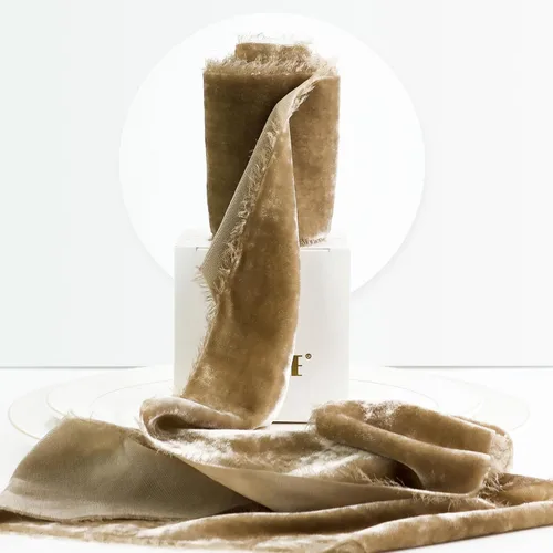 Vista 25 de MEEDEE Cinta de Terciopelo Beige de 3 Pulgadas Cintas con Flecos Beige Cintas de Terciopelo de Seda con Borde Crudo para Coronas, Ramo de Flores