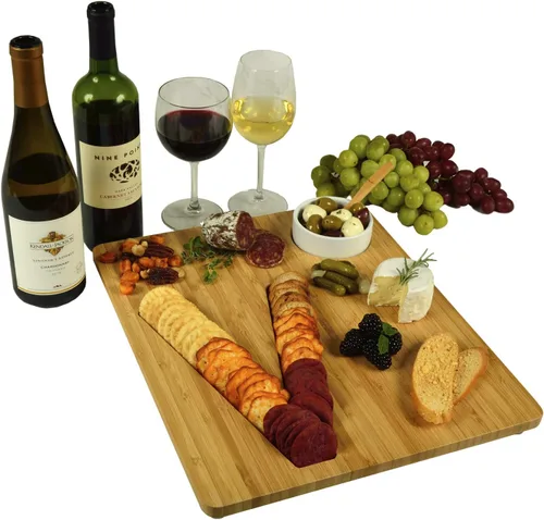 Vista 20 de Picnic at Ascot Monogram Bamboo Cheese/Charcutery/Cracker Tabla para servir - Incluye salsa de cerámica/cuenco de oliva con cuchara de bambú. letra