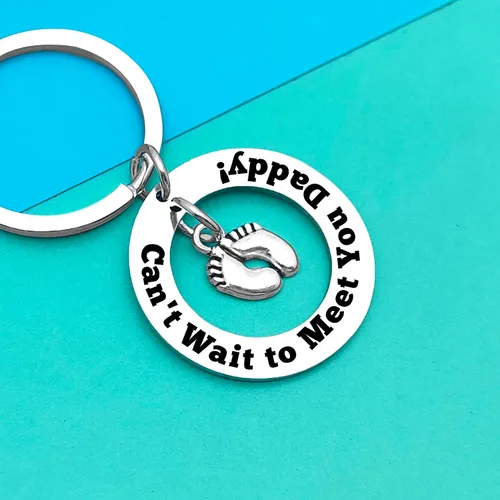 Vista 3 de Llavero de regalo para papá nuevo, regalo para papá por primera vez, regalo de esposa, anuncio de bebé, regalos de embarazo para el nuevo padre que
