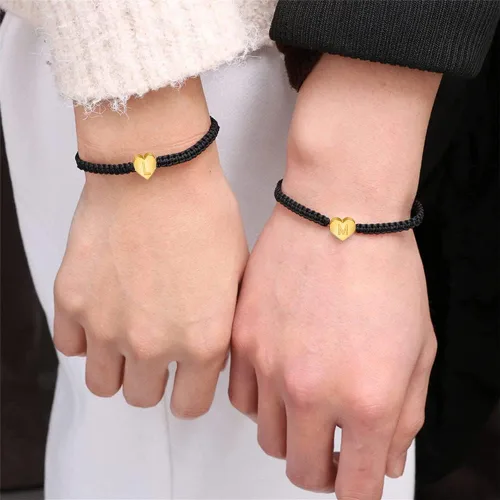 Vista 2 de Pulsera de corazón con letra inicial, dije con nombre personalizado del alfabeto, pulsera de cuerda de corazón para mujeres y hombres, regalo