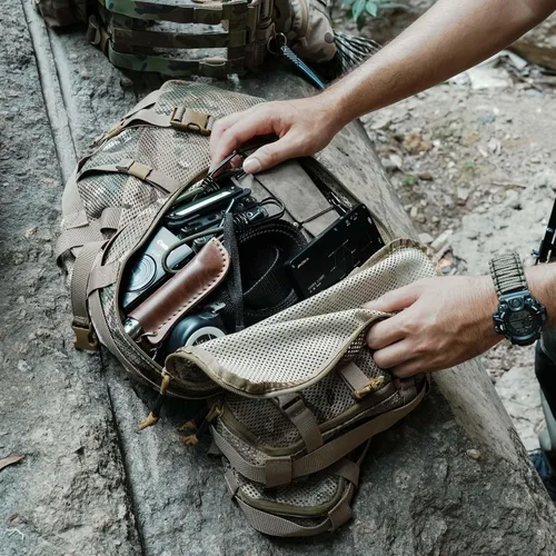Vista 5 de Juego de 4 cubos de embalaje tácticos, bolsa de almacenamiento de malla compresible, organizador portátil Edc Molle.