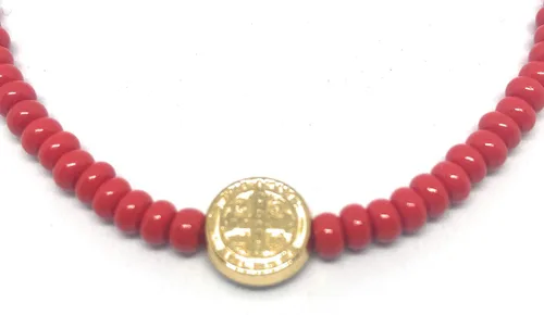 Vista 4 de Chavarrieta Pulsera Roja de hilo de San Benito Roja de hilo de San Benito Cuentas de cristal