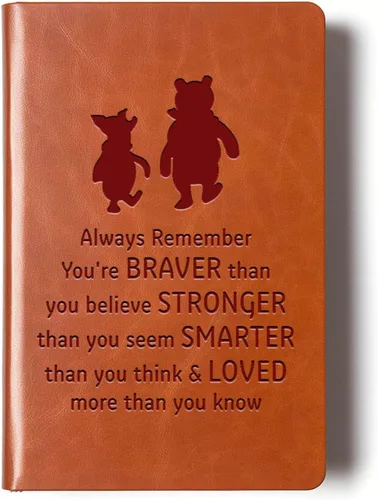 Vista 10 de JOHSBYD Pooh Bear - Cuaderno de cuero con texto en inglés "Always Remember You're Braver Than You Believe", regalo de amistad para mujeres y A6.