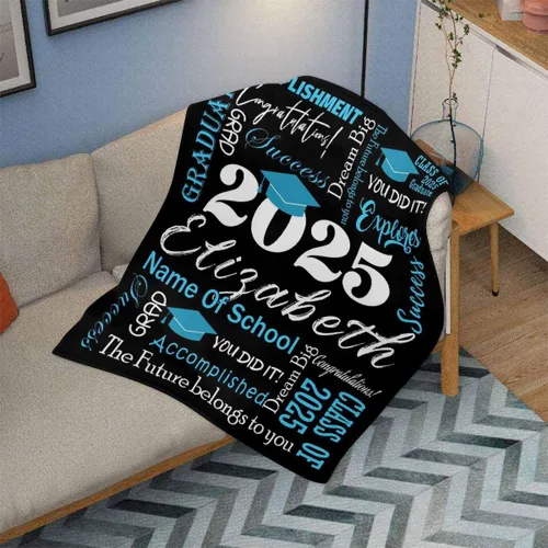Vista 3 de MyPupSocks Manta personalizada de graduación 2025, clase de con nombre de la universidad, regalos personalizados, manta con texto para sobrina