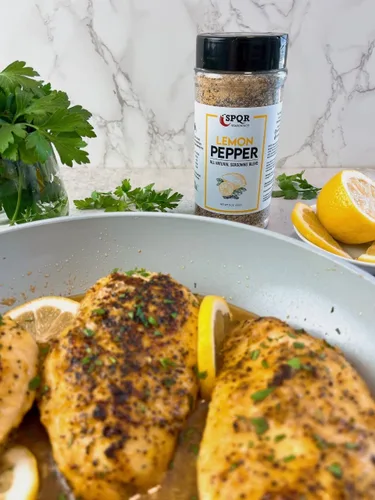 Vista 4 de All Natural Lemon Pepper Seasoning XL - Tarro de 11 onzas, sin ácido cítrico ni colorante artificial SPQR Seasonings