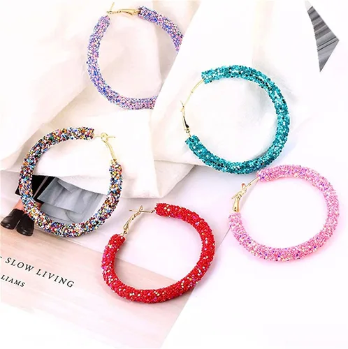 Vista 7 de coadipress Aretes de aro de lentejuelas, bohemios, envueltos en purpurina, chapados en oro, aretes colgantes para mujer, aretes de aro grandes