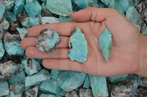 Vista 6 de Fantasia Materiales: 1 lb Amazonita Piedras en bruto de Madagascar