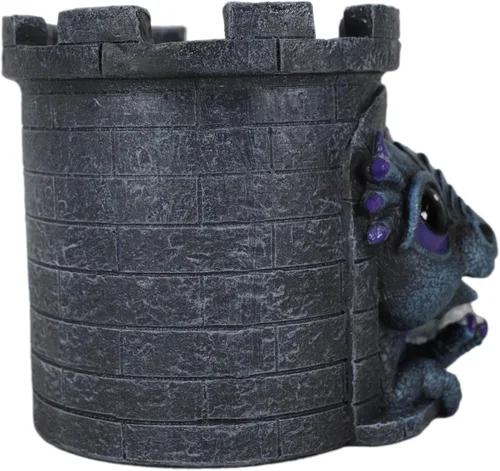 Vista 6 de Ebros Gift Fantasía medieval, dragón caprichoso, Wyrmling, sosteniendo cráneo en castillo, torre de papelería, estatua gótica dragón organizador