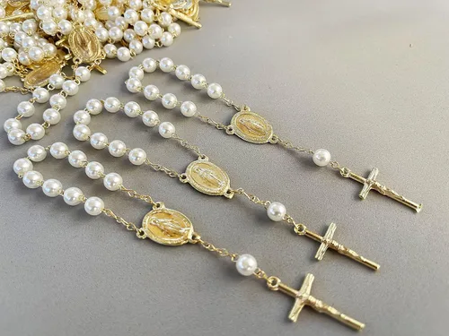 Vista 3 de 25 Off White Color Gold Plated Mini Rosary with Miraculous medal for Baptism Favors/Christening/communion Favors/Mini rosarios con Medalla Milagrosa