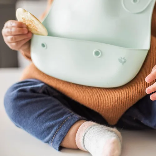 Vista 4 de green sprouts Unisex Baby Silicone Scoop Bib