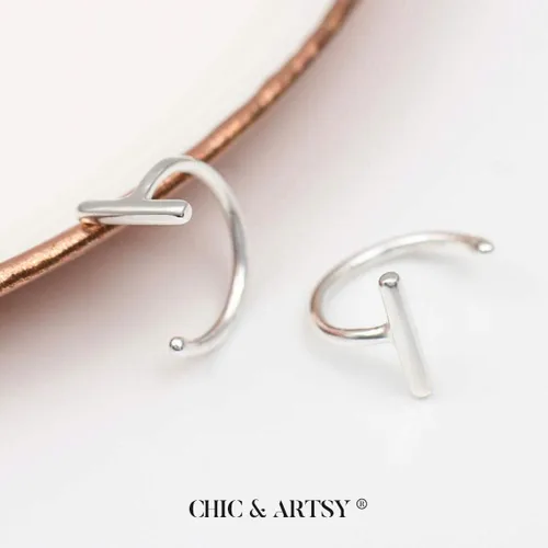 Vista 4 de Aretes de medio aro, aretes de aro pequeños de plata de ley 925 de bola, barra, estrella, luna, corazón, cruz, punto, triángulo, aretes