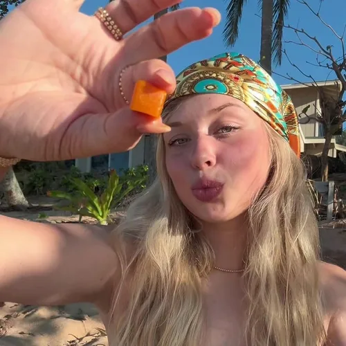 Vista 7 de JUGO Beauty + SUPERFOODS - Gomitas de colágeno para cabello, piel y uñas, suplemento de ácido hialurónico y cúrcuma, sin crueldad, sin gelatina
