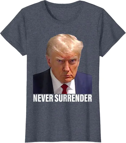 Vista 43 de Camiseta Pro Trump Mugshot Never Surrender para hombre y mujer, Negro