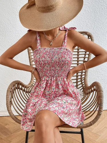 Vista 5 de WDIRARA Vestido de verano para mujer, estampado floral, fruncido, fruncido, dobladillo con volantes, acampanado, vestido de verano corto