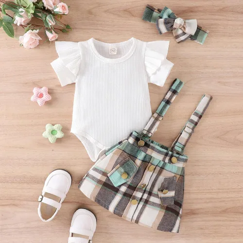 Vista 2 de AMMENGBEI Conjunto de verano para bebé niña, manga con volantes, camiseta de punto acanalado, pantalones cortos con tirantes florales, diadema