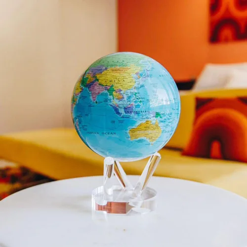 Vista 9 de MOVA Globo – Mapa político azul océano clásico (4.5 pulgadas) Globo del mundo giratorio alimentado por luz Decoración educativa del hogar,