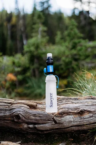 Vista 5 de Sawyer Products - Sistema de Filtración de Agua Squeez, Botella Premium Cnoc de 1 Litro