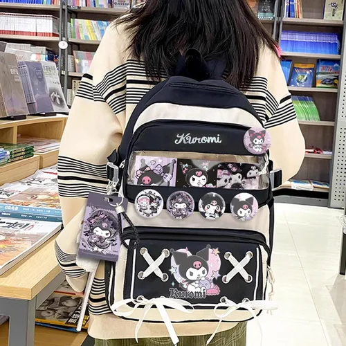 Vista 6 de Roffatide Anime Kuromi - Mochila Kawaii con 21 piezas de accesorios de dibujos animados estética de viaje nuevo semestre bolsa de regalo con bonitos