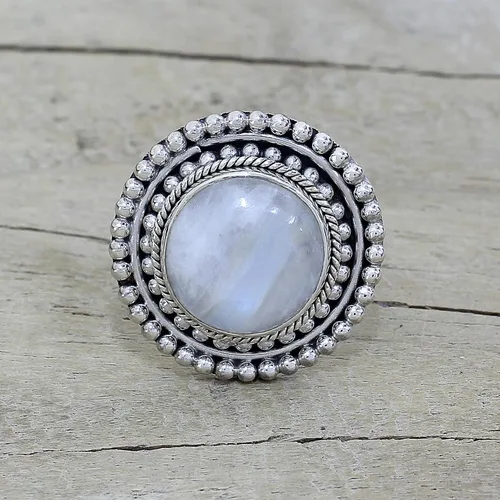 Vista 2 de NOVICA Rainbow Moonstone - Anillo de cóctel de plata de ley 925 con diseño de arcoíris
