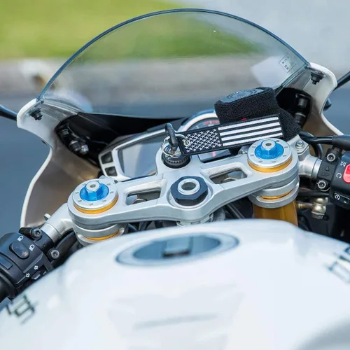 Vista 5 de Llavero de bandera con llavero, EDC para motocicletas, scooters, coches y regalos