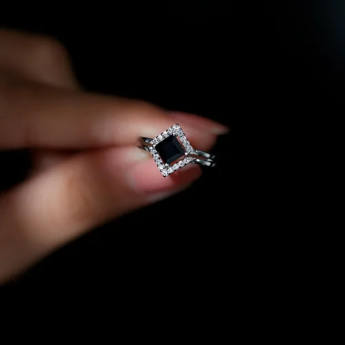 Vista 4 de Juego de anillos de boda de ónix negro y diamantes de corte princesa certificado 0.197 in Regalos de San Valentín para ella