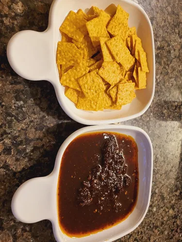 Vista 2 de Shito Sauce 3 sabores/Condimento de mariscos/salsa de chile (picante medio, 8 oz)