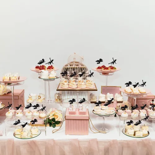 Vista 5 de Gyufise Paquete de 24 adornos para cupcakes con purpurina negra que nunca crecen para cupcakes en P Pan para baby shower Never Grow Up