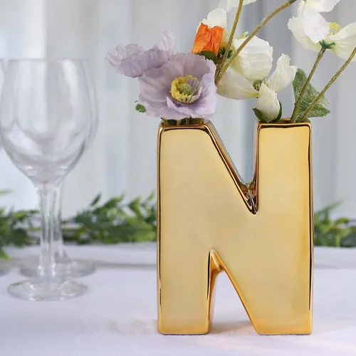 Vista 18 de Efavormart.com Maceta de cerámica chapada en oro brillante de 6" con escultura de letra B, florero para plantas de brotes, pieza central de mesa